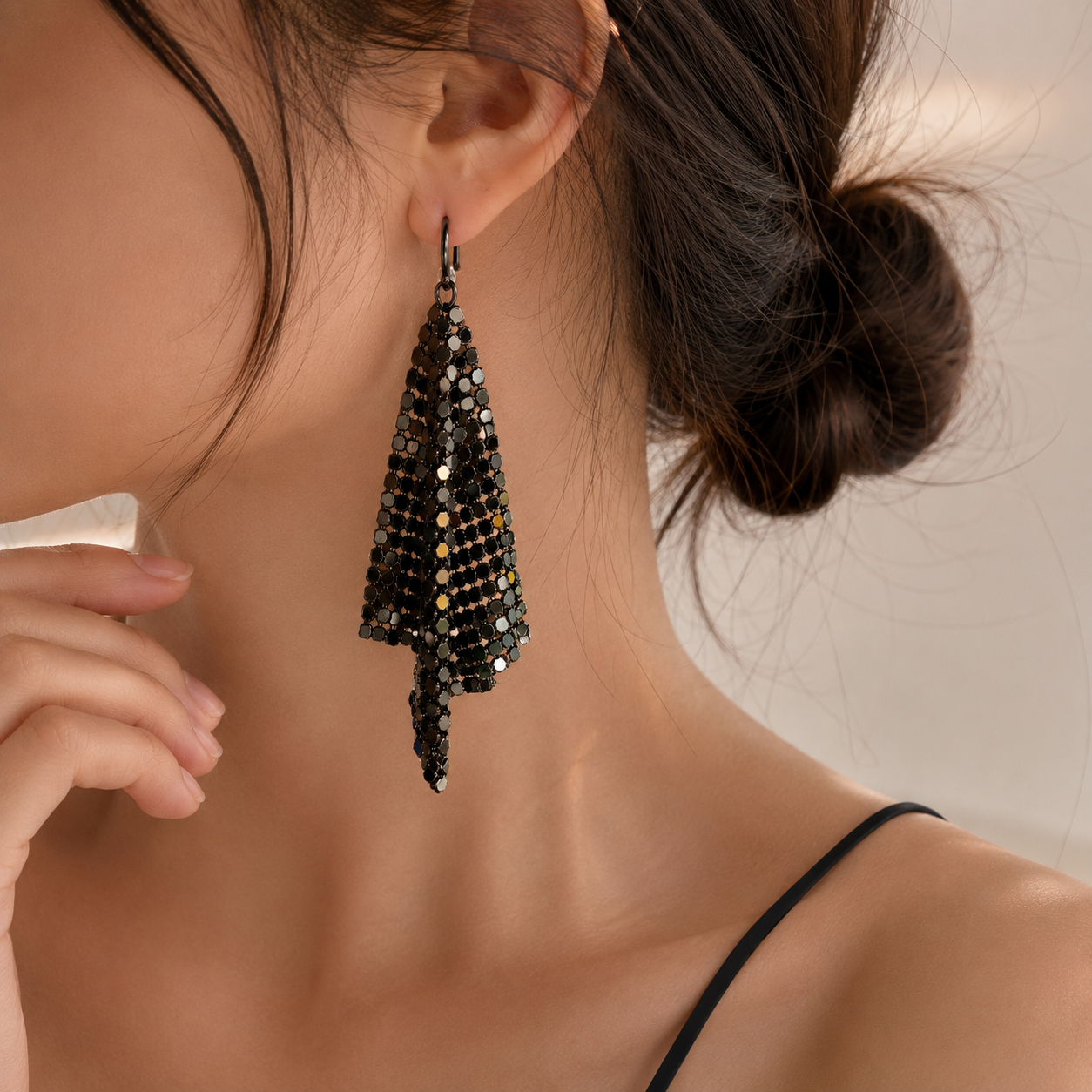 Midnight Mesh Earrings 午夜魅影耳環